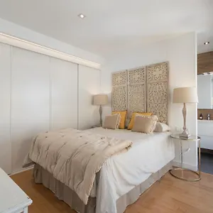 Apartment Chezmoihomes Plaza Nueva Premium 